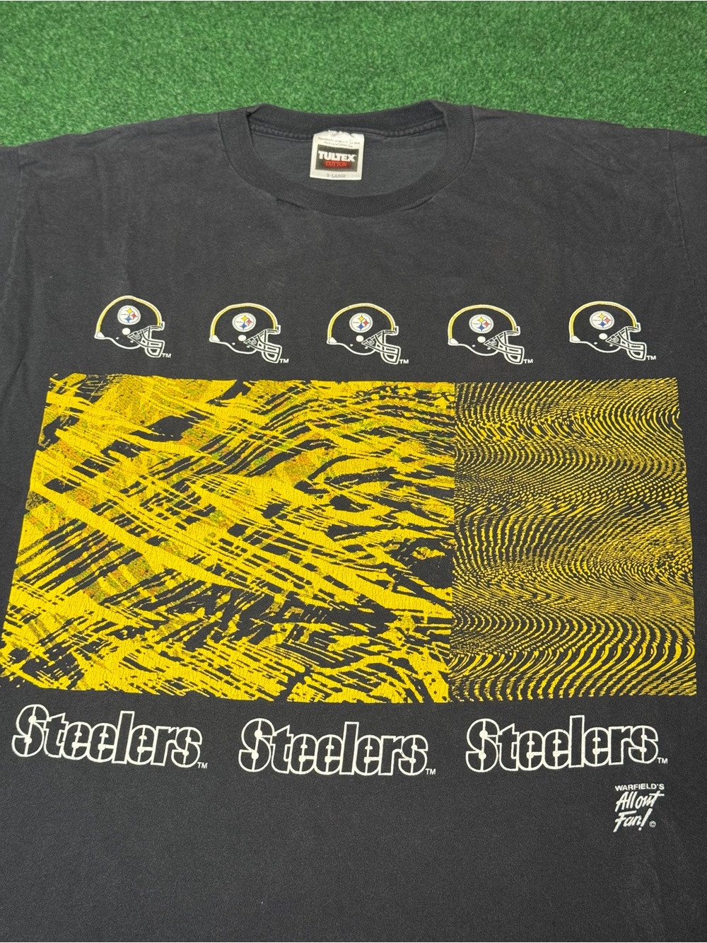 Awesome Vintage 90s Pittsburgh Steelers T-shirt, All Out Fan Football (XL)